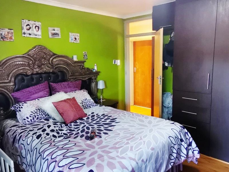 SOLE MANDATE:  Charming 3-Bedroom Family Home with Spacious Yard & Excellent Security – For Sale in Secunda - Photo 9