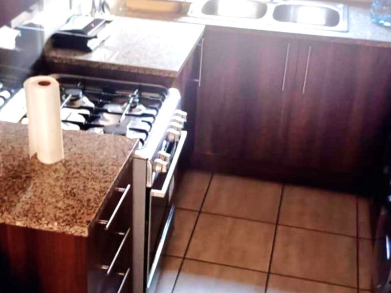 3 Bed Apartment in Terra Nova, Trichardt for Sale - Photo 4