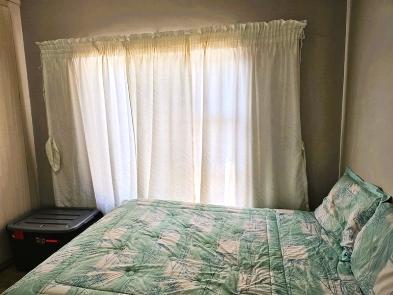 Stunning 3 Bed 2 Bath Modern Apartment in Terra Nova - Photo 8