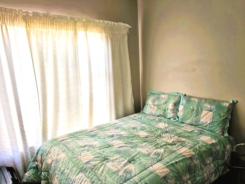 Stunning 3 Bed 2 Bath Modern Apartment in Terra Nova - Photo 7