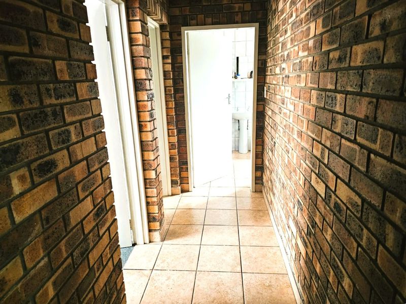 2 Bed Apartment in Trichardt for Sale - Photo 3