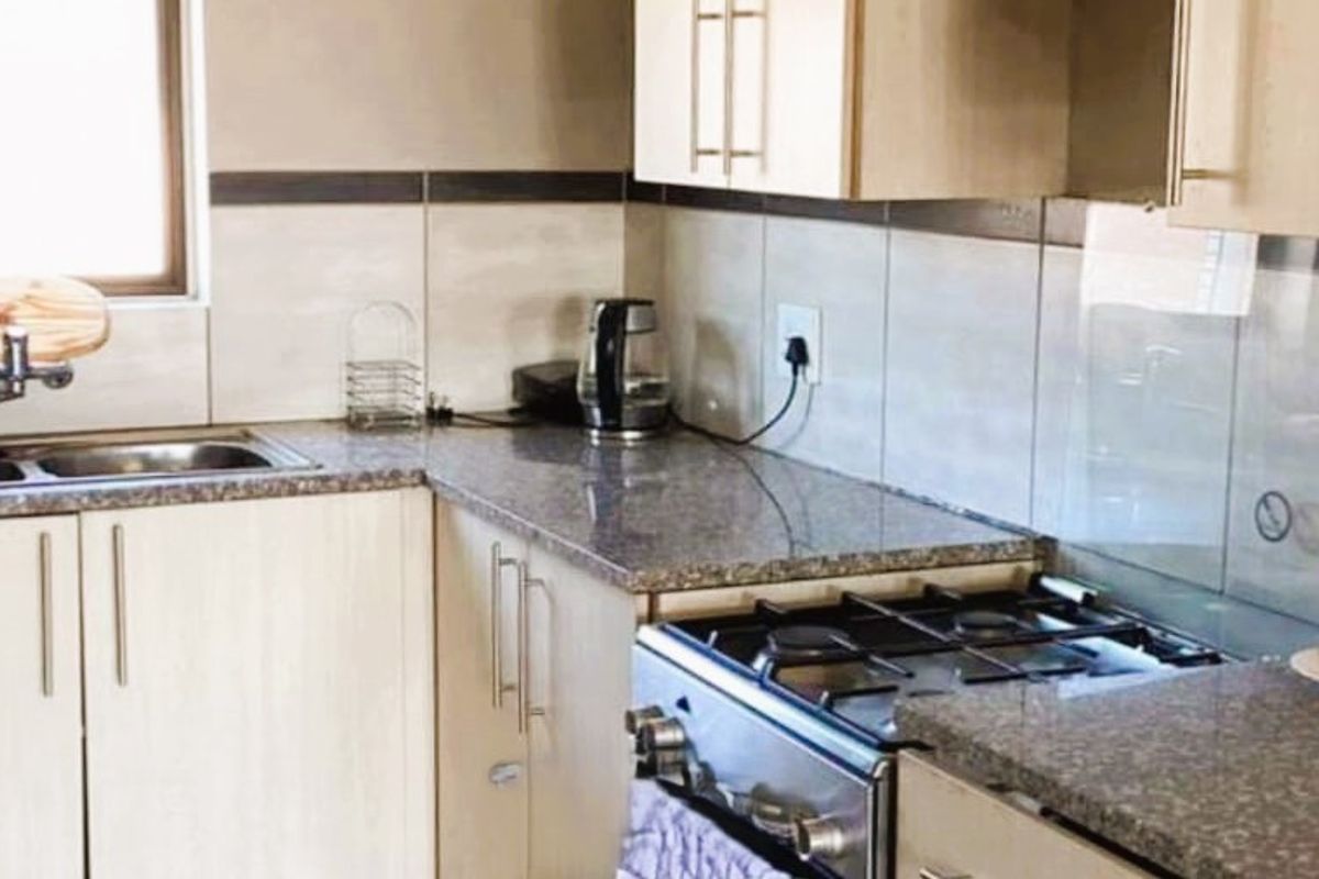 3 Bed Apartment in Terra Nova, Trichardt for Sale - Photo 3