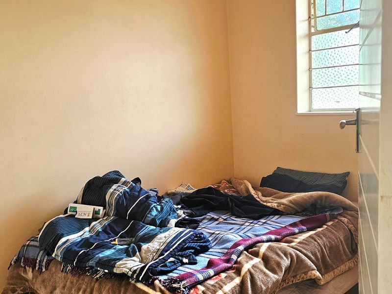 Stunning 2 Bed 1 Bath Apartment in Secunda - Photo 8