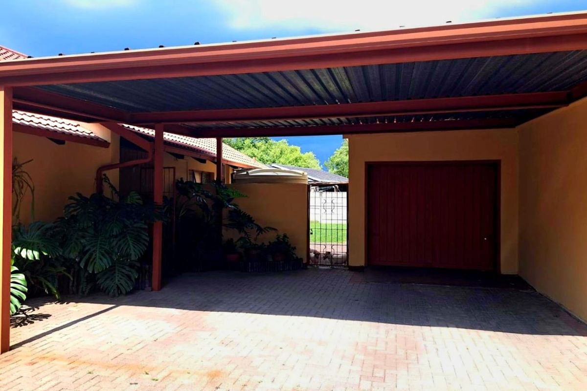 Stunning Three Bedroom Home for Sale in Secunda - Photo 5