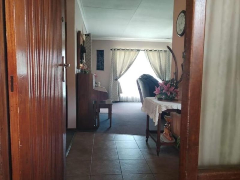 Stunning Three Bedroom Home for Sale in Secunda - Photo 9