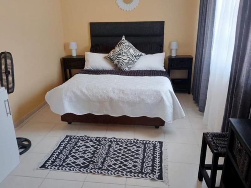 Srunning Secure Hoime in a Lovely Complex in secunda - Photo 6