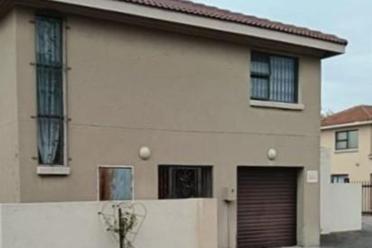 Srunning Secure Hoime in a Lovely Complex in secunda - Photo 2