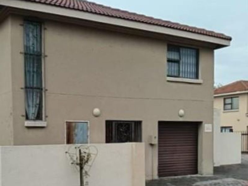 Srunning Secure Hoime in a Lovely Complex in secunda - Photo 2