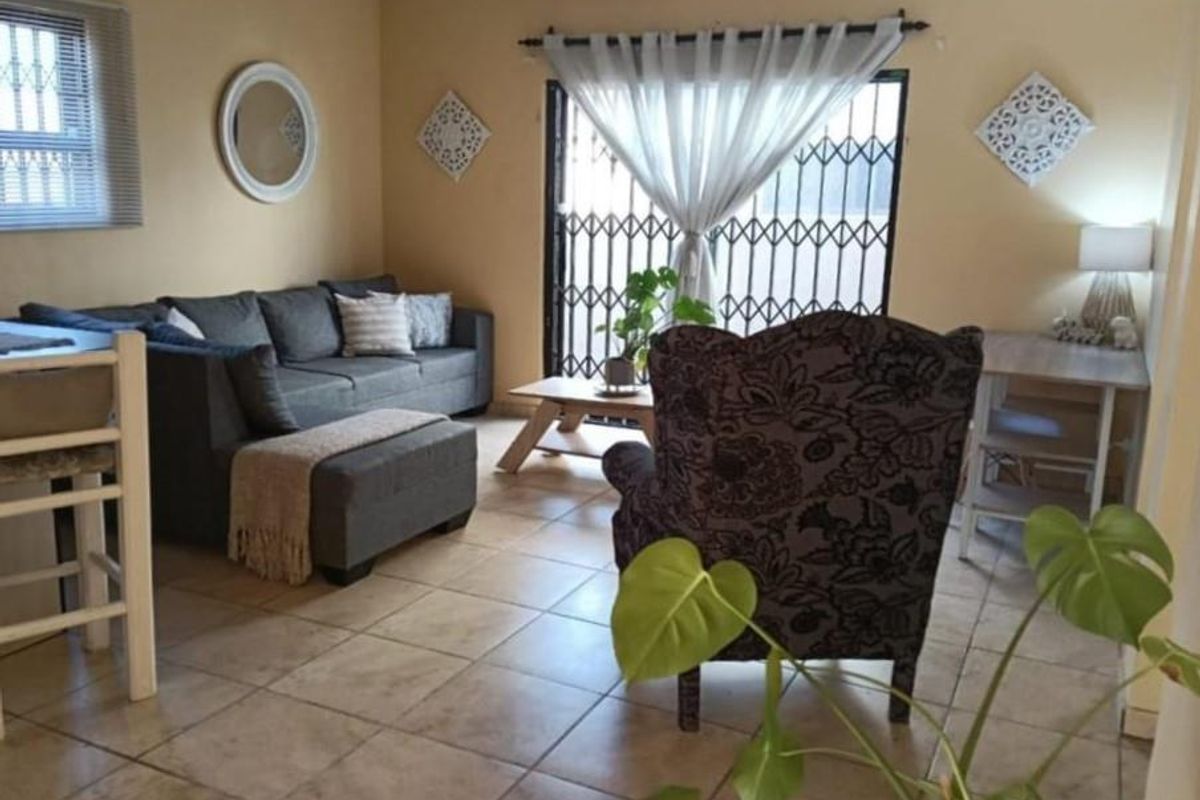 Srunning Secure Hoime in a Lovely Complex in secunda - Photo 3