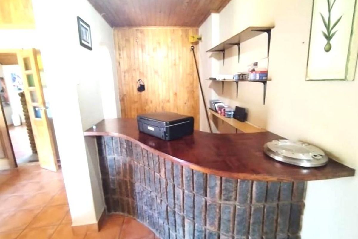 Corner Stand, Spacious, beautiful four bedroom family home for sale in Secunda - Photo 5