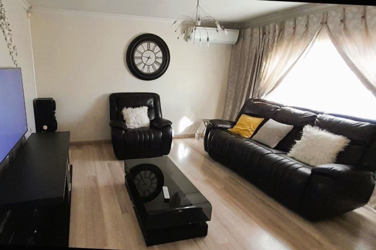 Charming 3-Bedroom Home on Corner Stand with Double Garage – Space, Comfort & Value in Secunda - Photo 2