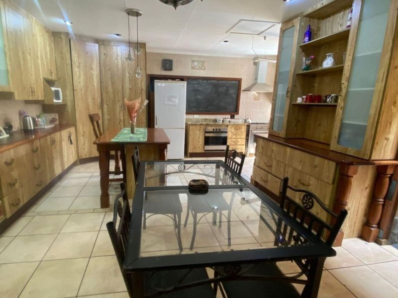 Spacious 4-Bedroom Family Home with Entertainment Extras in Trichardt - Photo 6