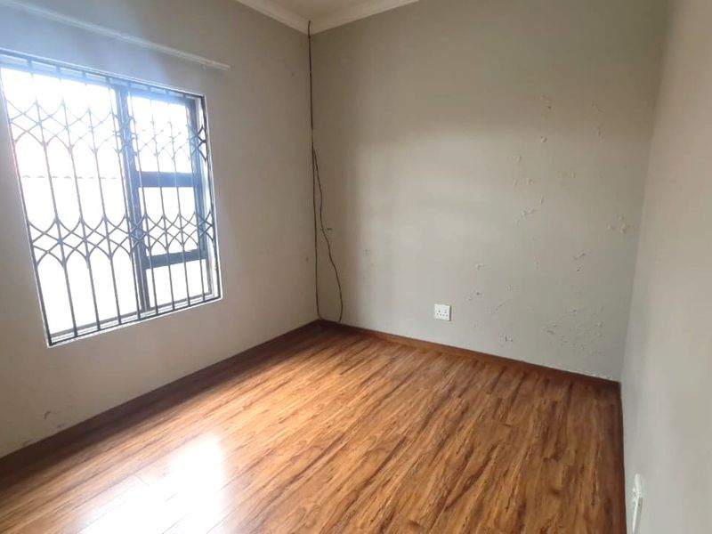 Charming 2-Bedroom Home in Terra Nova – Perfect for First-Time Buyers! - Photo 10