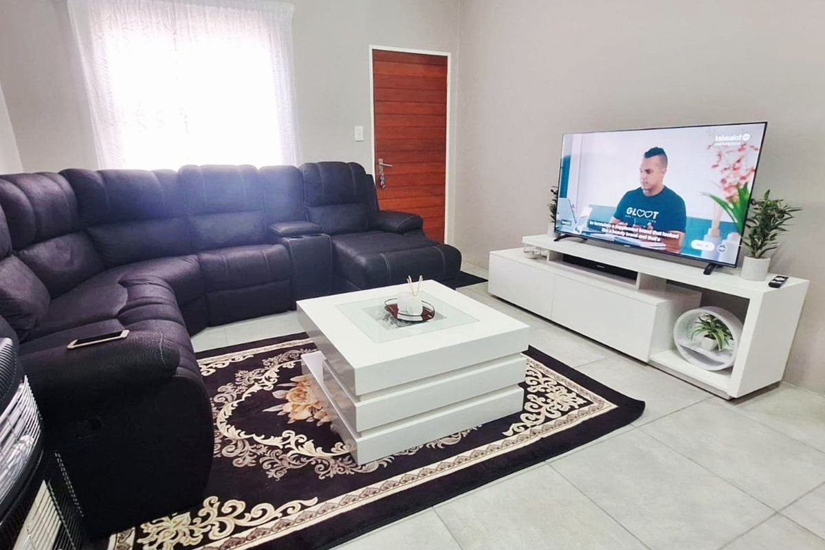 Comfortable & Modern 3-Bedroom Home for Sale in Terranova, Trichardt – Secure Estate Living! - Photo 2