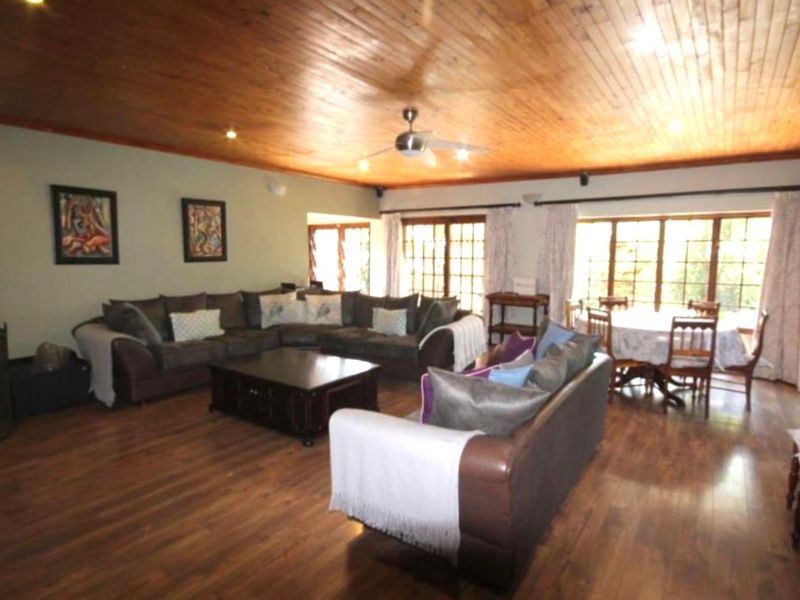 Beautiful & Spacious 4-Bedroom Home Near Highveld Medi-Clinic – Trichardt - Photo 3