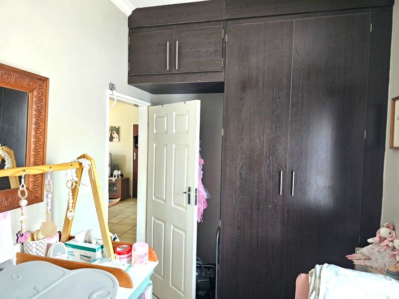 Modern Lock-Up-and-Go Townhouse in Terra Nova - Photo 8