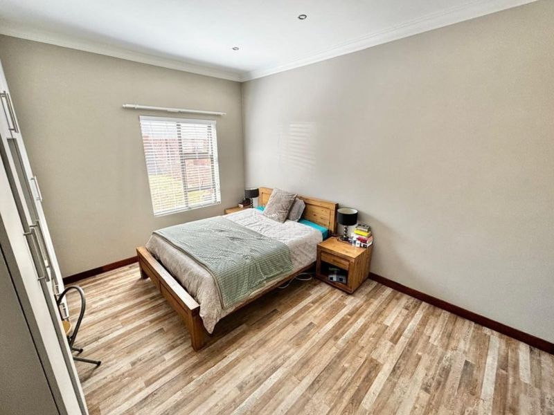 Stunning Dream Home in Hibiscus Place, Terra Nova! - Photo 9