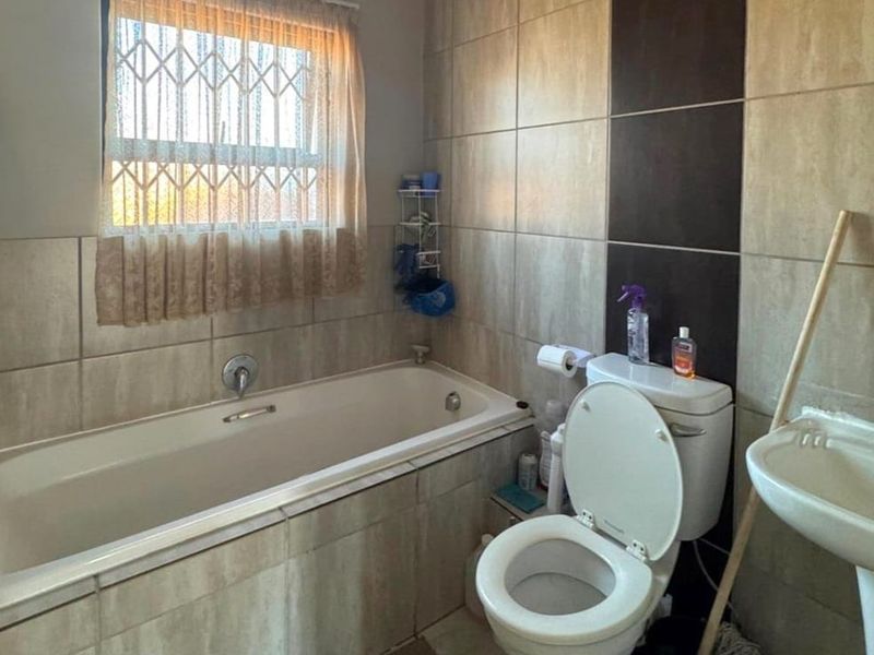 Modern 2-Bedroom Home for Sale in Trichardt - Photo 9