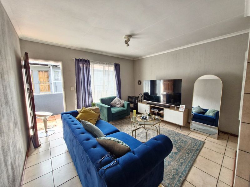 2 Bedroom Apartment for Sale – Golden Oaks Estate | R600,000 - Photo 7
