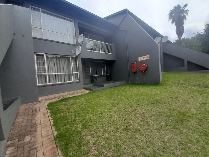 2 bed Ground floor up for grabs! - Photo 4