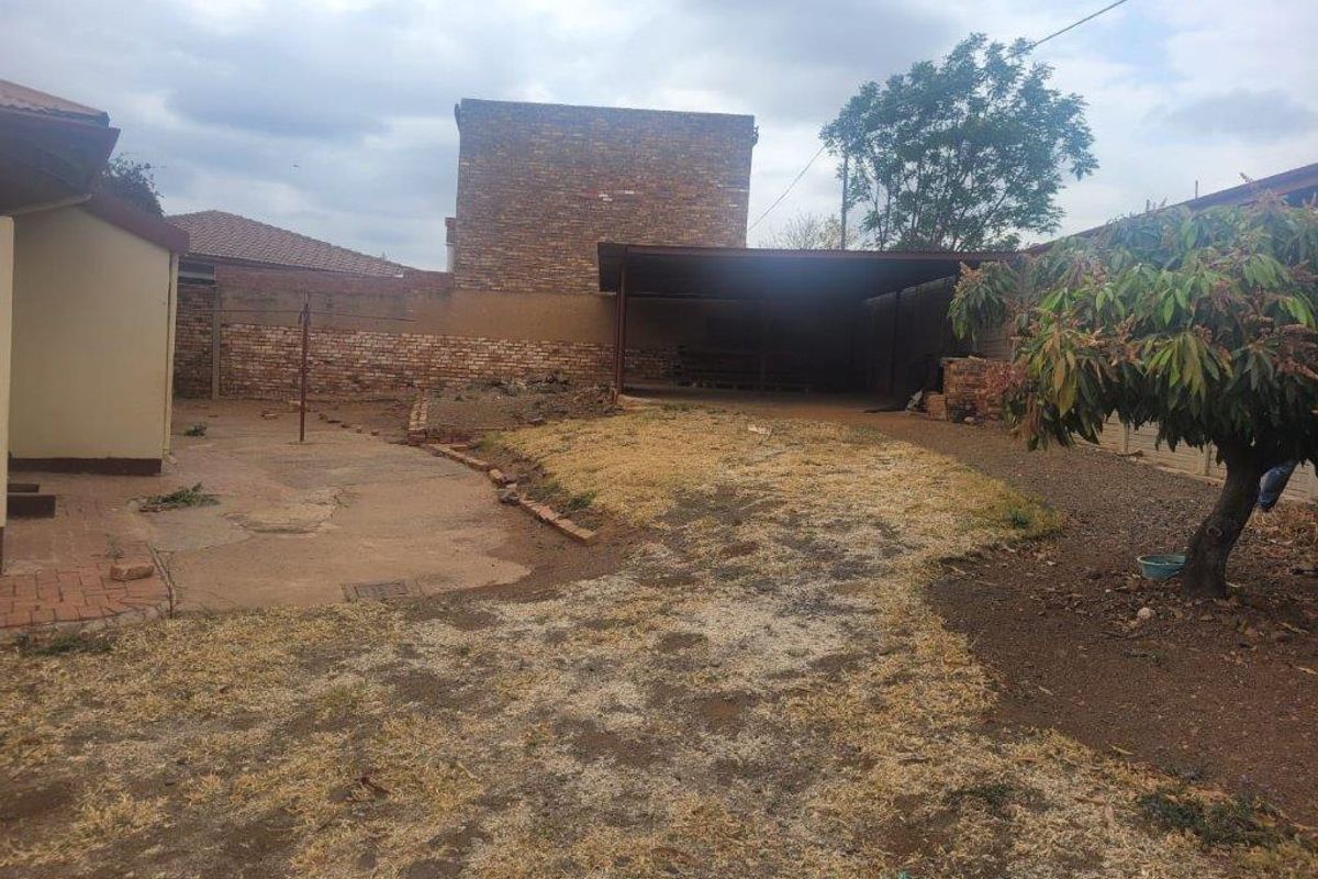 3 Bed House in Pretoria West for Sale - Photo 4