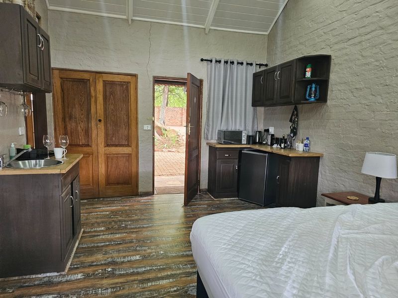 Income Earning, Gorgeous 1 Bedroom Chalet On The Dam - Photo 9