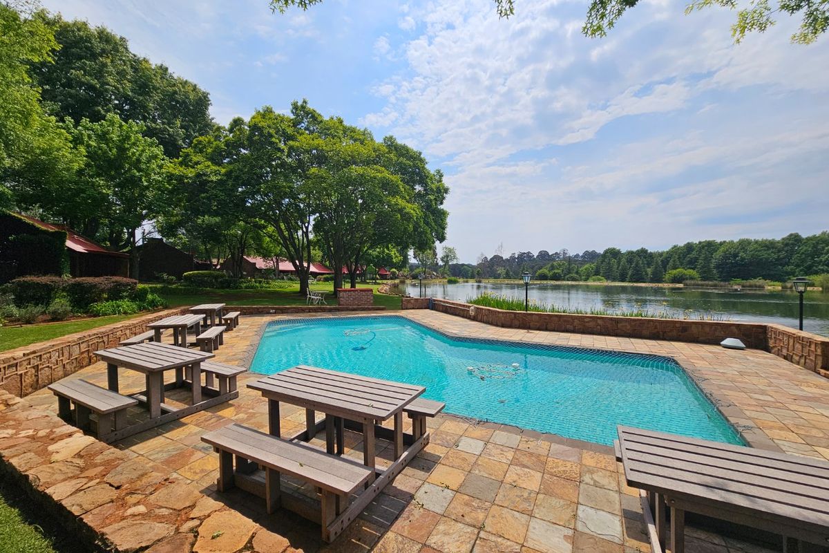 Income Earning, Gorgeous 1 Bedroom Chalet On The Dam - Photo 2