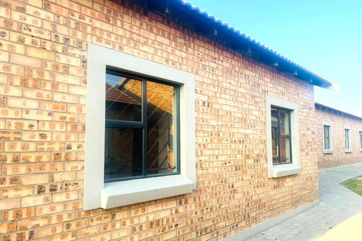 3 Bed Town house in Trichardt for Sale - Photo 2
