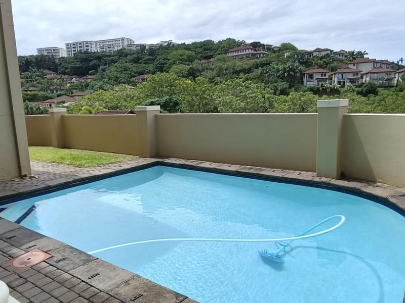 To Let in La Lucia, stunning 4 bedroom, pet friendly townhouse in coveted Gardens. - Photo 10