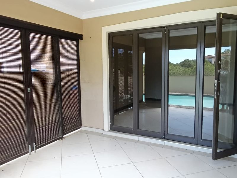 To Let in La Lucia, stunning 4 bedroom, pet friendly townhouse in coveted Gardens. - Photo 9