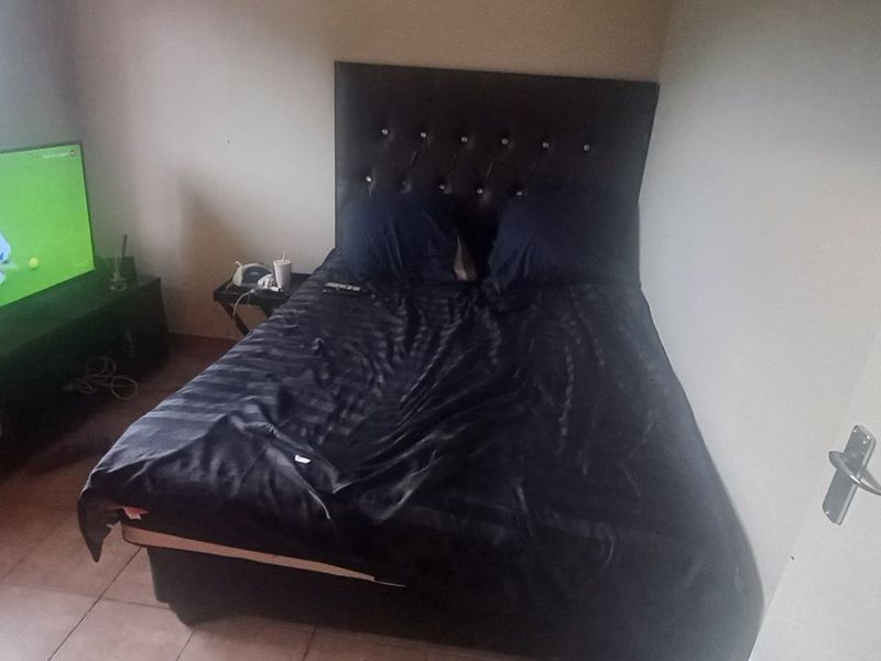 Charming 2 Bedroom Apartment for Sale in Rustenburg - Photo 5