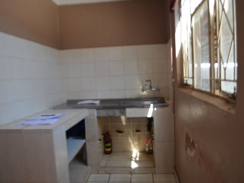 PROPERTY FOR SALE IN KRUGERSDORP CENTAL - Photo 7