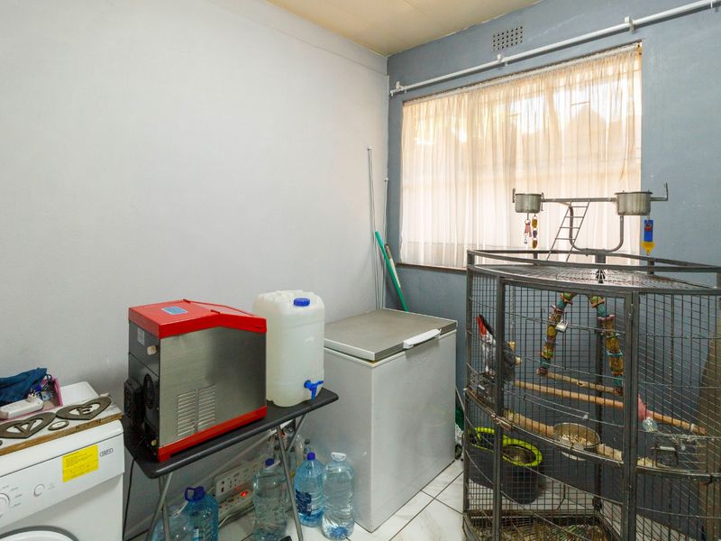 Welcome to your dream apartment nestled in the serene community of Horizon View!  - Photo 8