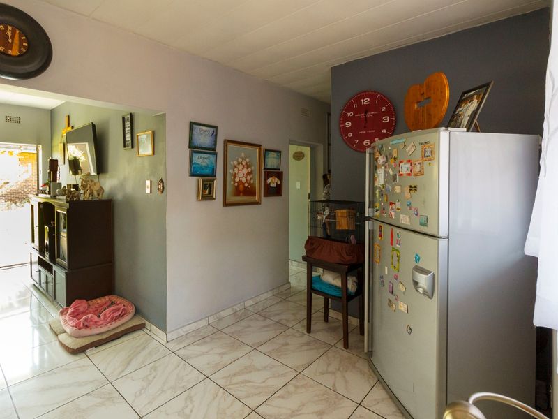 Welcome to your dream apartment nestled in the serene community of Horizon View!  - Photo 9