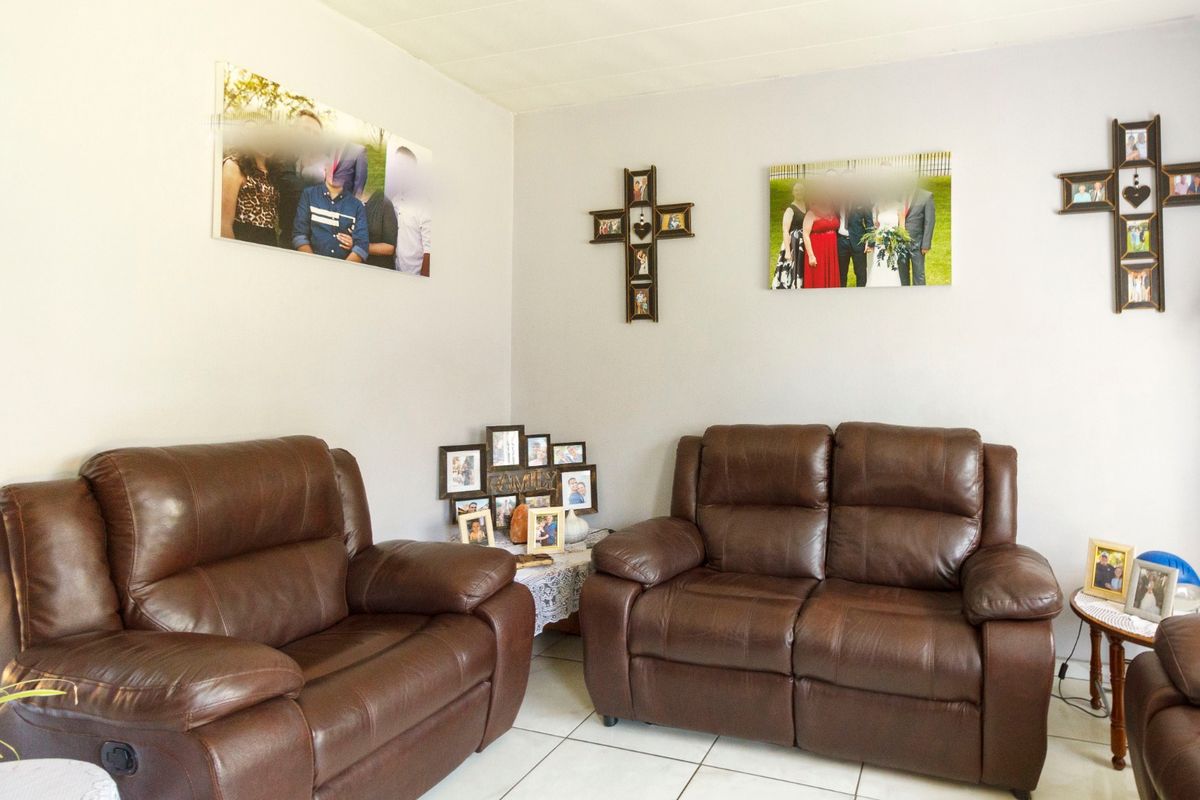 Welcome to your dream apartment nestled in the serene community of Horizon View!  - Photo 4