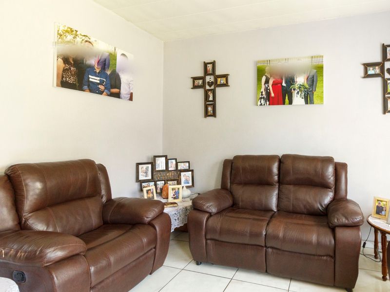 Welcome to your dream apartment nestled in the serene community of Horizon View!  - Photo 4