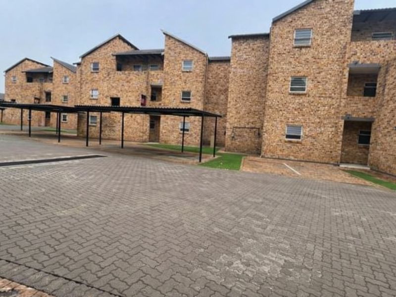 Comfortable 2-Bedroom Home with Practical Living Spaces - Photo 6