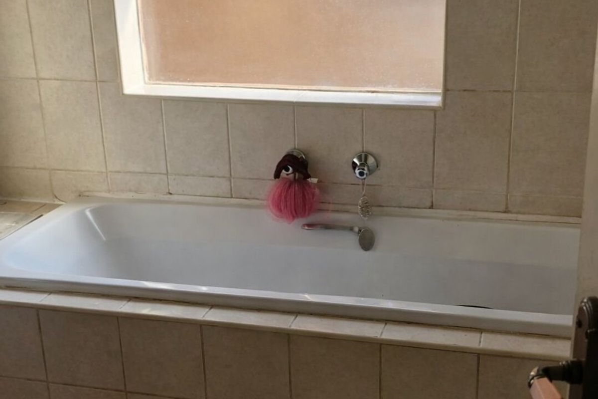 Comfortable 2-Bedroom Home with Practical Living Spaces - Photo 5