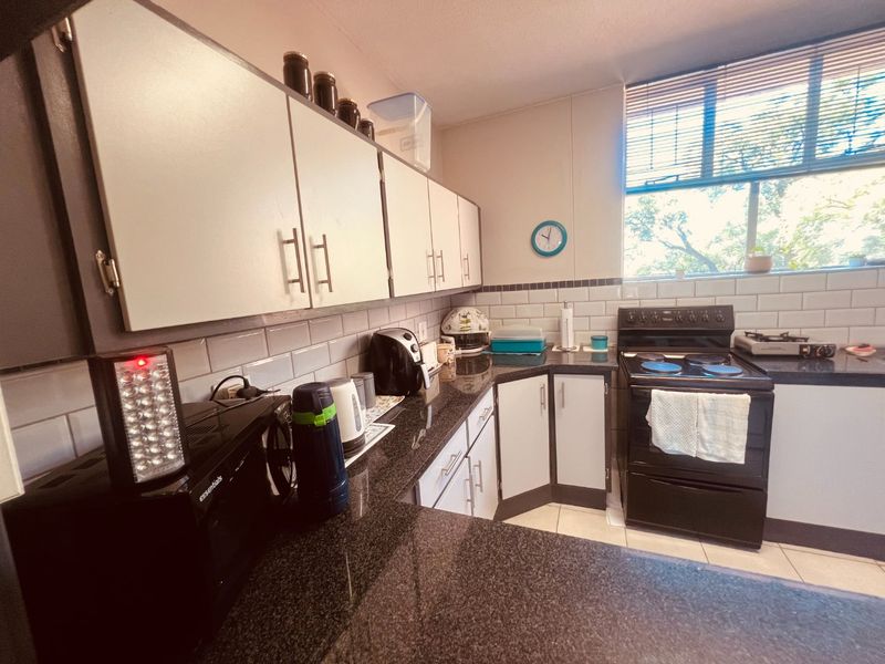 Stylish Wonderboom South Lock-Up-And-Go Apartment - Photo 8