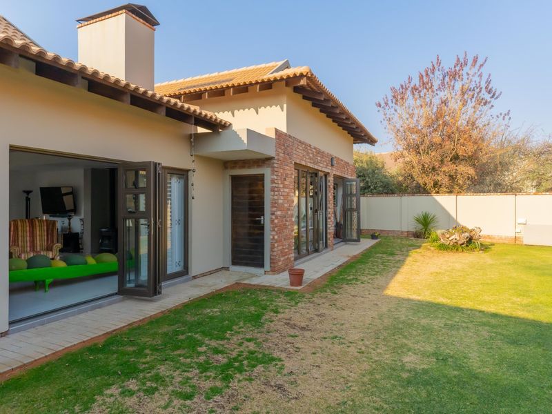 Wonderful 3 Bedroom House For Sale in Wilkoppies - Photo 5