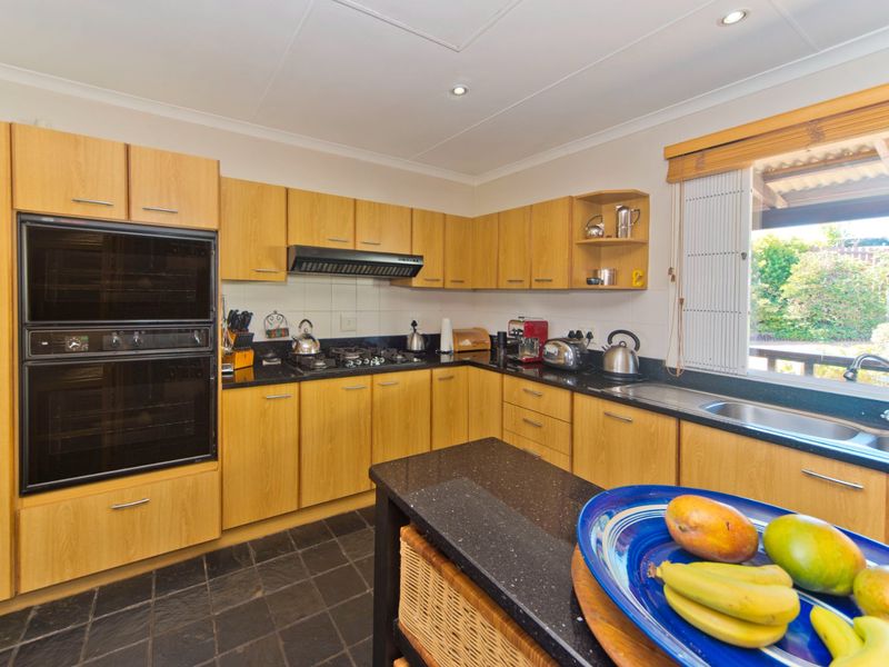 Elevated Knysna Heights Home with Space, Views and Flexible Living - Photo 8