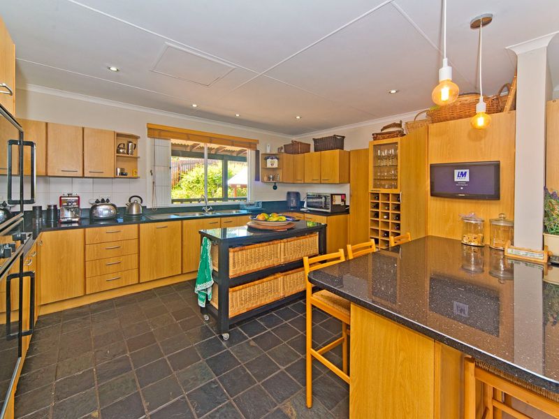 Elevated Knysna Heights Home with Space, Views and Flexible Living - Photo 7