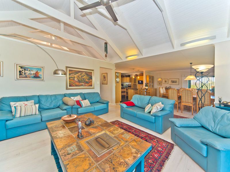 Elevated Knysna Heights Home with Space, Views and Flexible Living - Photo 4