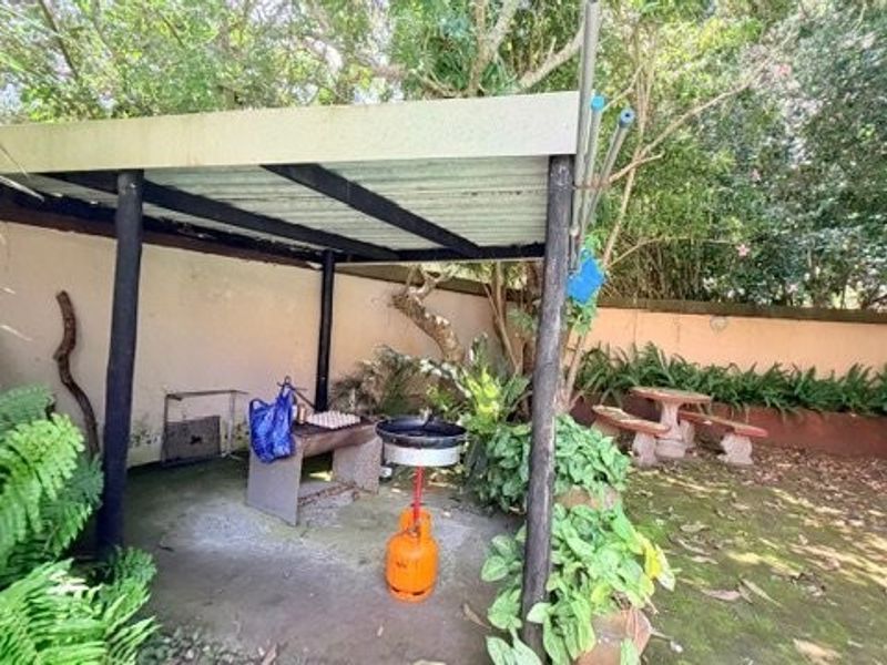 Spacious Home with Flatlets and Excellent Income Potential Just A Short Walk To The Beach - Photo 7