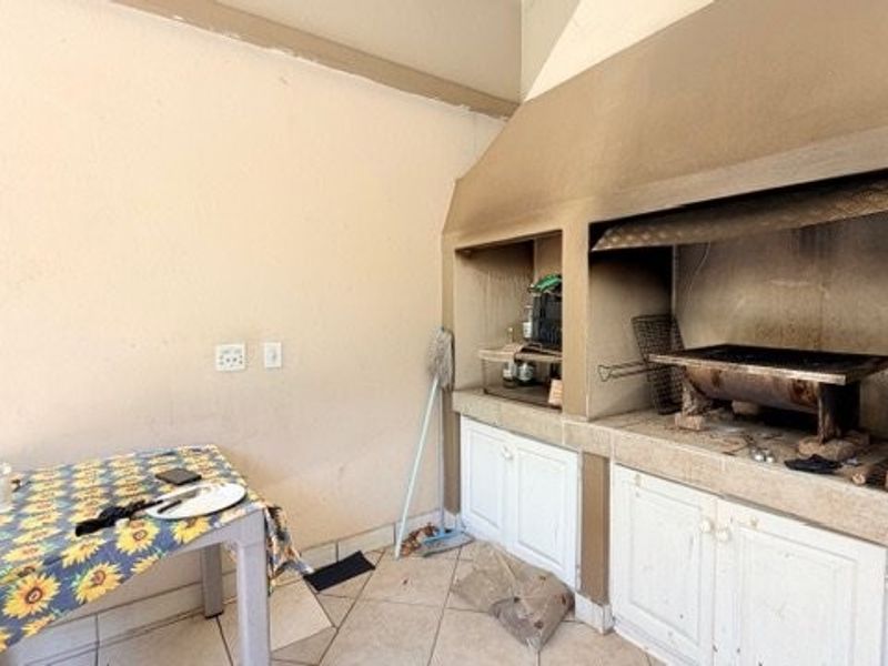 Spacious Home with Flatlets and Excellent Income Potential Just A Short Walk To The Beach - Photo 6