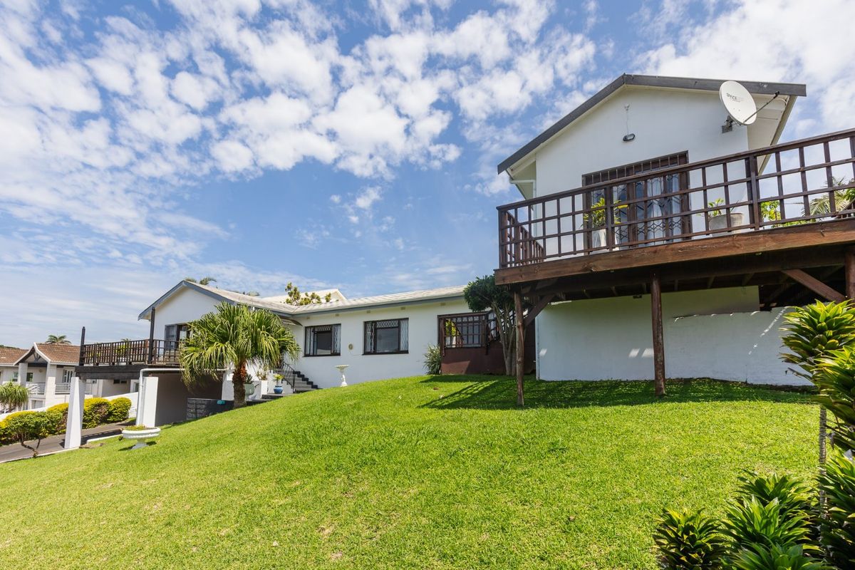 Shelly Beach Home & Self-Contained Flat – With Great Sea views - Photo 3