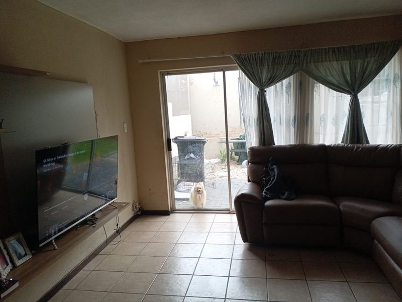 2 bedroom apartment for sale att Hillmoor, Kempton Park - Photo 8