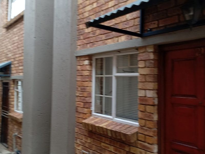 2 bedroom apartment for sale att Hillmoor, Kempton Park - Photo 4