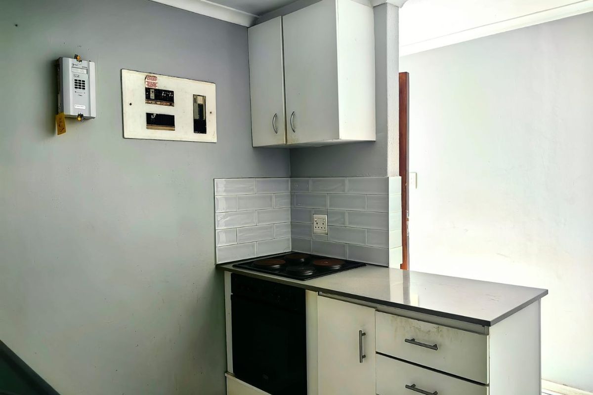 3 Bed House in Belmont Park for Sale - Photo 3