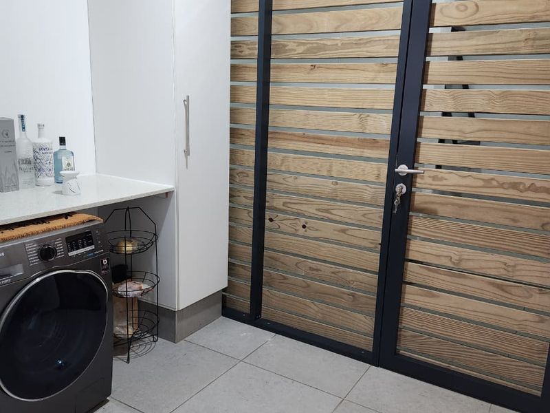 2 Bedroom at Umlhanga Durban  - Photo 5